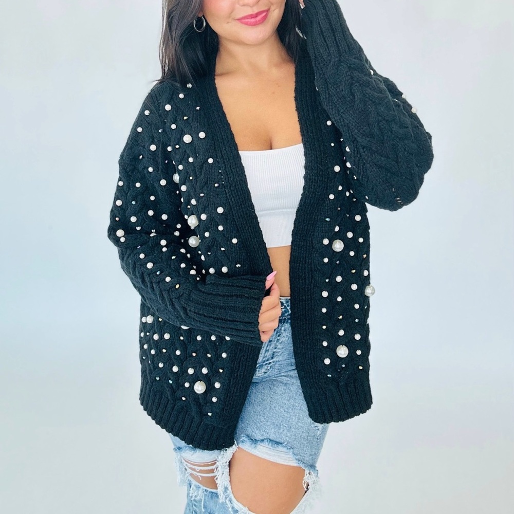💜BOGO50💜🆕✨🖤 Black Knitted Cardigan w/Pearl Embellished Detail SMALL
